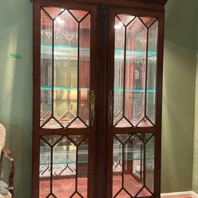 Henkel-Harris Carved Mahogany Glass front Curio 