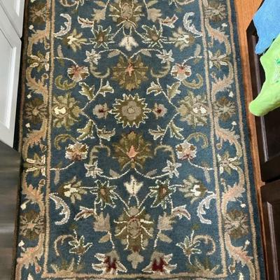 Safavieh Blue Floral Wool Rug 3' x 5' (K3)