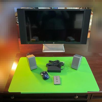 HP Pavilion 27” Curved Monitor, Bose Speakers Logitech Mouse And Desktop Pad