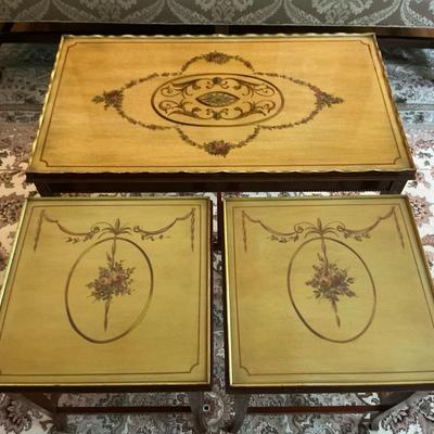 English Regency Mahogany Nesting Tables 