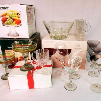Assorted Entertaining Glassware Items