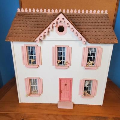 Large Dollhouse With Accessories 