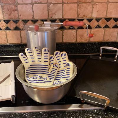 Griddle, Popcorn Maker, Serving Bowl & Mandolin Slicer