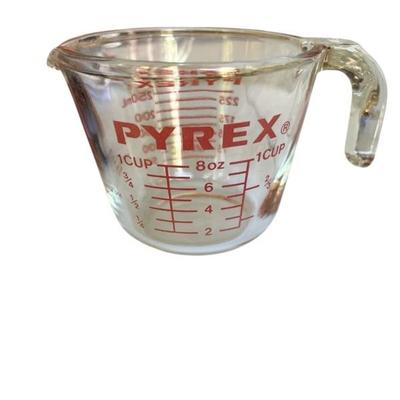 Pyrex Measuring cup