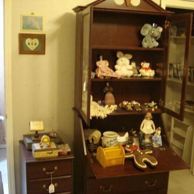 Office desk with cabinet and matching drawers