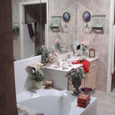 Decors and bathroom stuffs
