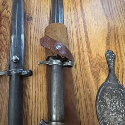 Scabbards knives