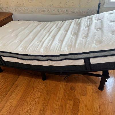 Adjustable bed (twin), BRAND NEW NEVER USED