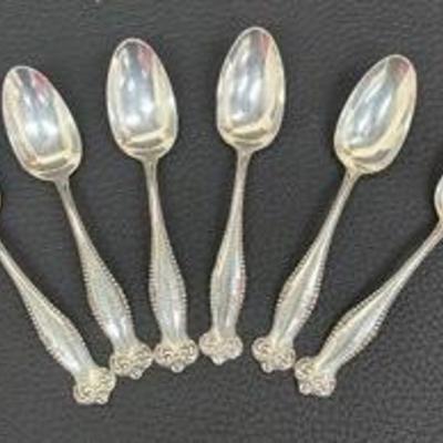 Six Vintage Sterling Silver Spoons

Weight: 120 grams 
