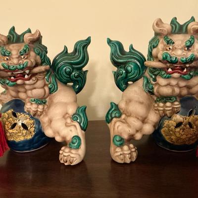 Asahi Japanese Kutani Porcelain Shishi Dragon Statues 
