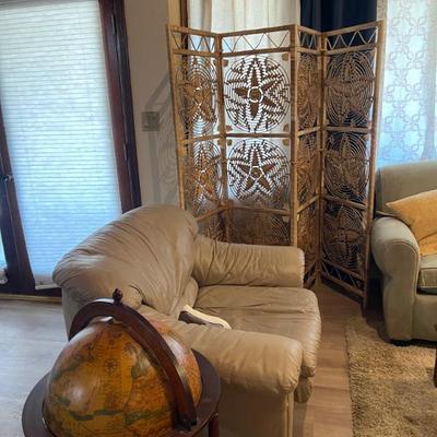 Leather chair 