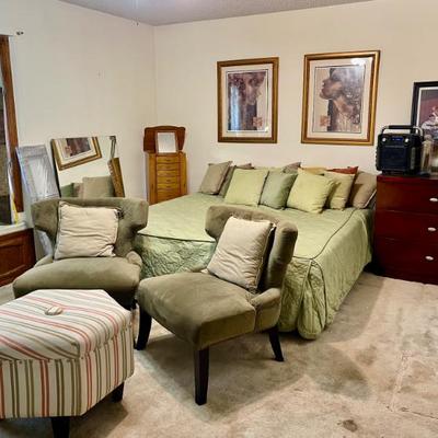 Master bedroom nice new chairs 