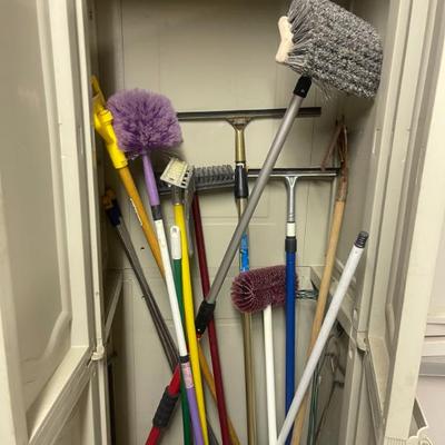 Cleaning tools 