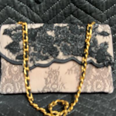 Fe Zandi Purse