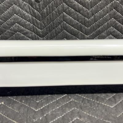 Fe Zandi Black And White Clutch Purse