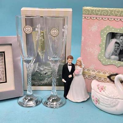 "Lefton" Bride and Groom and Wedding Decor 