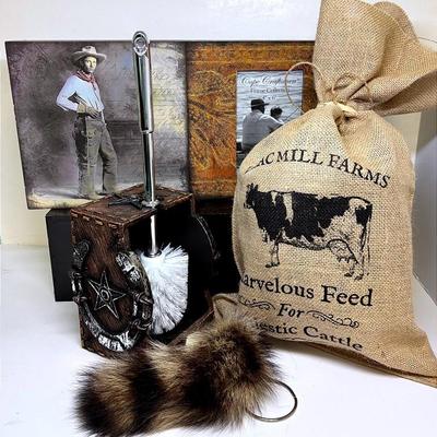 “Western Moments” Bathroom Decor and More 