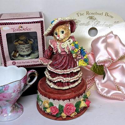 Cat Music Box, Floral Decor, and More 