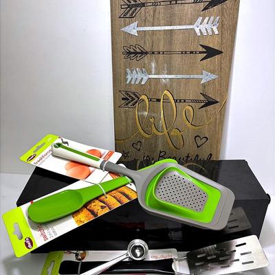 “Chef’n” Kitchen Gift Assortment 