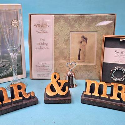Wedding Item Assortment 