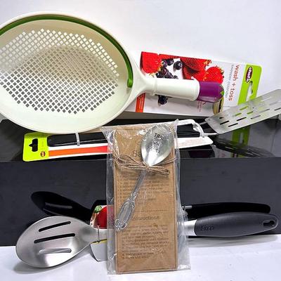 “Chef’n” Household Kitchen Goods 