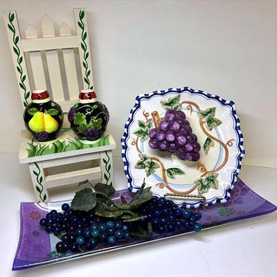 “Bella Casa By Ganz” Grapes Decor 