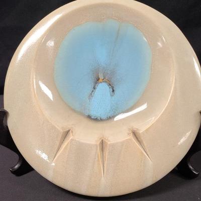 Freeman-McFarlin Mid-Century Modern Wall Plate – 1960 USA  Studio Pottery with Blue Burst Glaze