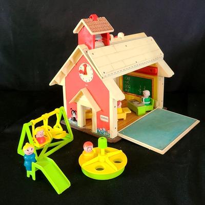 1971 Fisher-Price Schoolhouse – Bell Tower, Desks, Playground & Little People