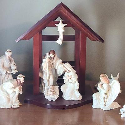 Belleek Fine Parian China Nativity Set with Wooden Creche – 14-Piece Set