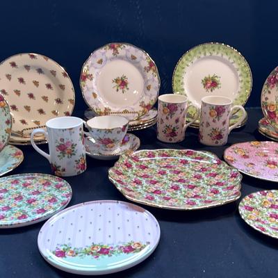 Royal Albert - Old Country Roses - Various Collections - Plates, Cups And Trivets