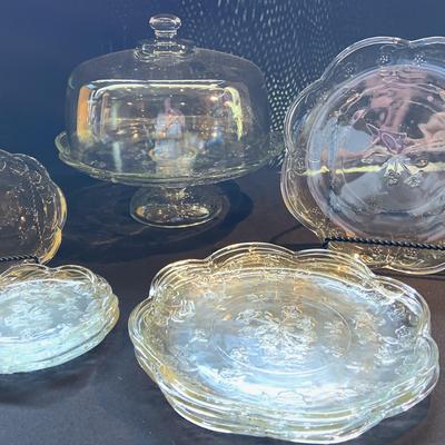 Anchor Hocking Savannah Cake Platter With Lid And Plates