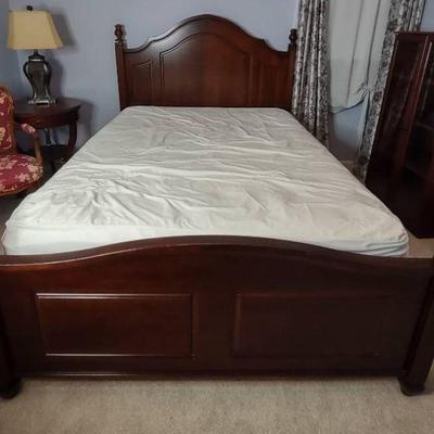 Wood queen bed