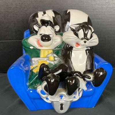 Looney Tunes Pepe Le Pew Cookie Jar