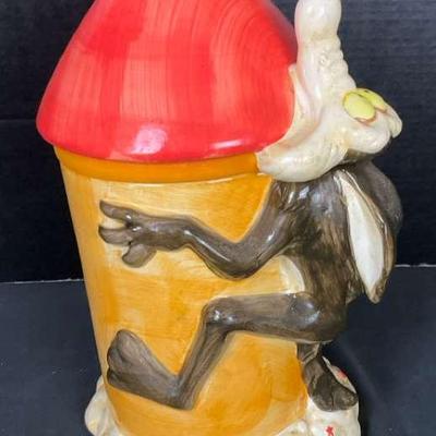 Looney Tunes Wile Coyote Cookie Jar