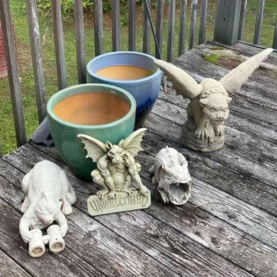 Outdoor Decor Group with Iron Hanger