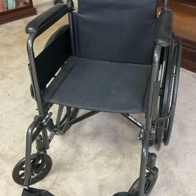Drive Medical Wheelchair – Foldable with Footrests