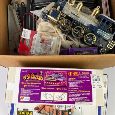 Two Opened Models and Accessories Set