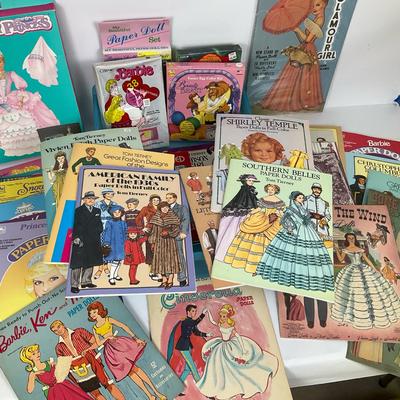 Vintage Paper Doll Book & Valentine Card Lot