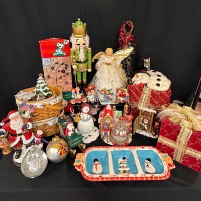 Lot 201: Christmas Decorations