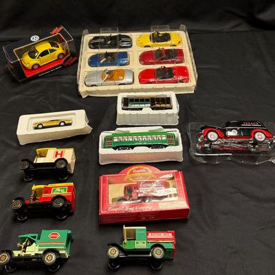 Lot:407 Classic Model Cars/Trucks