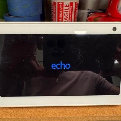 Lot 231: Electronics Clean Out (Alexa, Tablets, Headphones, Samsung Smarwatch &Phone Accessories )