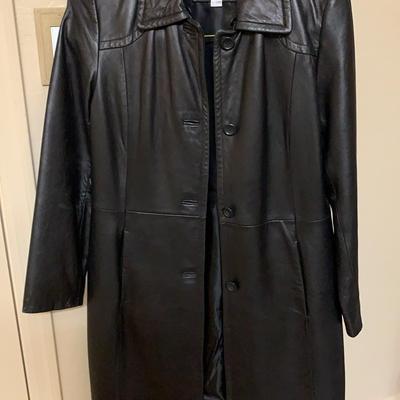 Genuine Lambskin Women’s Coat Size Small 
