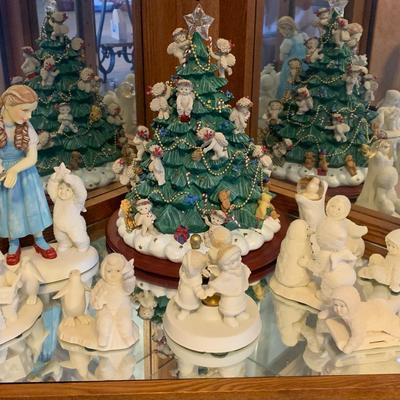 Vintage Christmas And Winter Figurines 