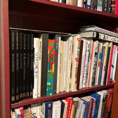Lots of books and cookbooks
