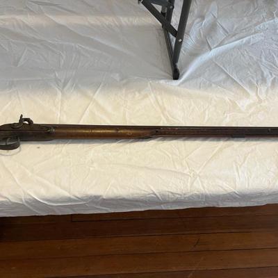 Antique Kentucky long rifle
