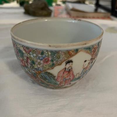 Antique Famille Rose Chinese porcelain cup