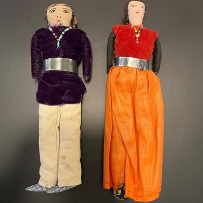 A pair of vintage Navajo dolls