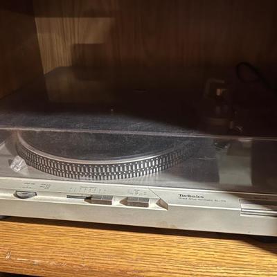 stereo receiver and turntable