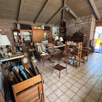 Estate sale photo