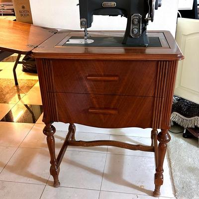 AT126 1938 White Rotary Sewing Machine